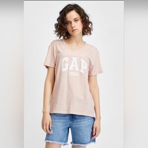 NWT! GAP, 100% Cotton Logo T-Shirt, Peach, Size XS